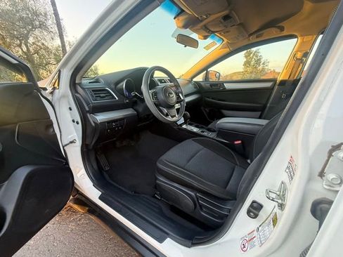 Used 2019 Subaru Outback 2.5i image 8