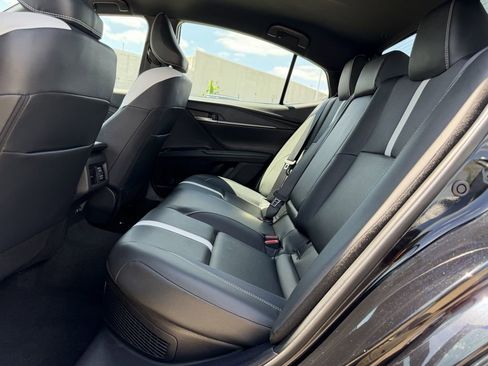Used 2025 Toyota Camry SE FWD image 29
