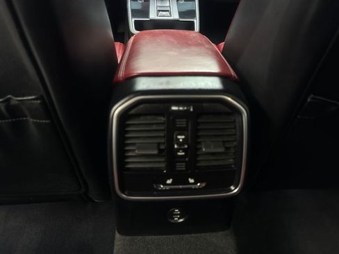 Used 2023 Porsche Macan AWD/4WD image 68