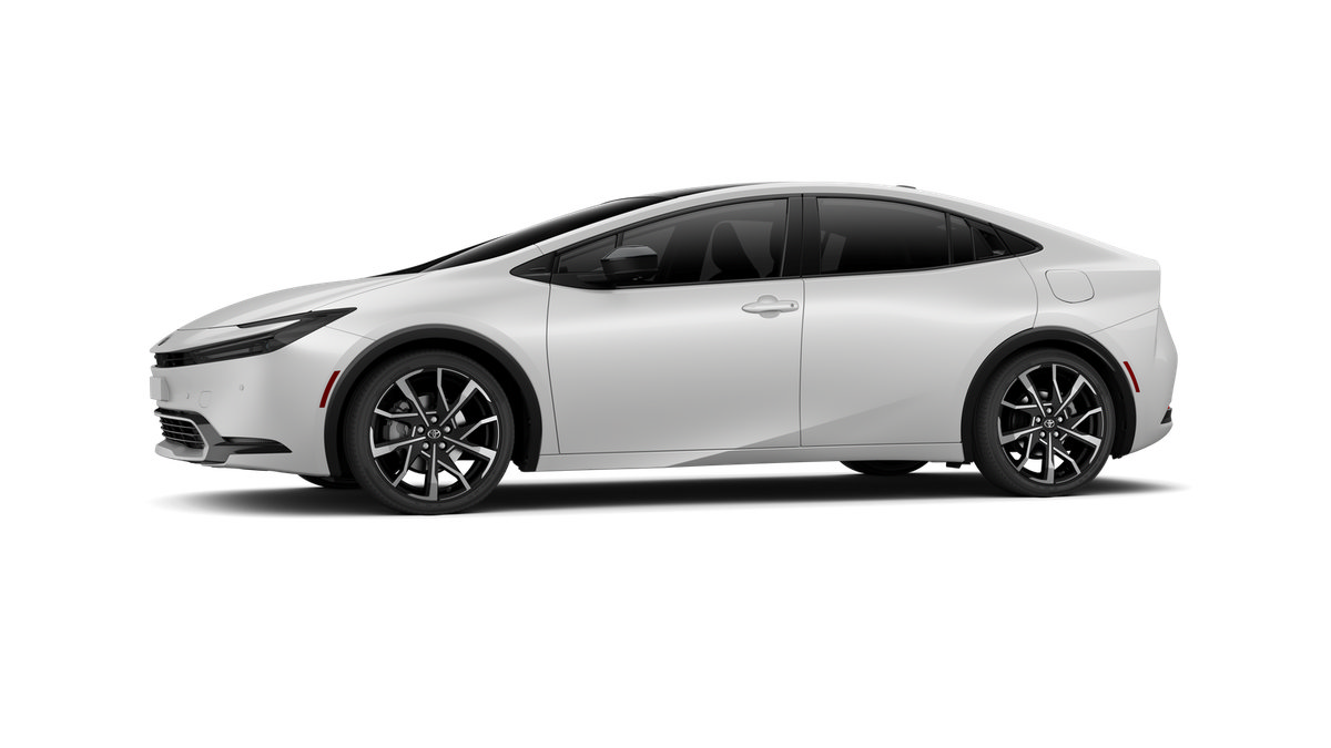 New 2027 Toyota Prius Plug-In Hybrid FWD image 3