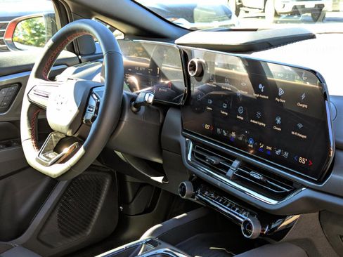 New 2026 Chevrolet Equinox EV RS image 49