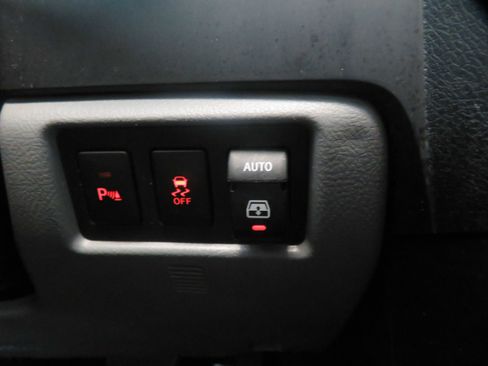 Used 2019 Toyota Sequoia SR5 image 41