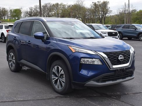 Used 2023 Nissan Rogue SV w/ SV Premium B Package AWD/4WD image 3