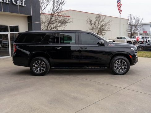 Used 2023 Chevrolet Suburban Z71 w/ Luxury Package image 8
