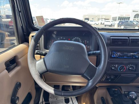 Used 2001 Jeep Wrangler Sahara AWD/4WD image 12