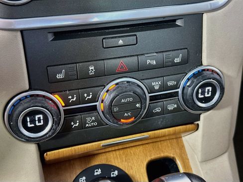 Used 2013 Land Rover LR4 HSE AWD/4WD image 15