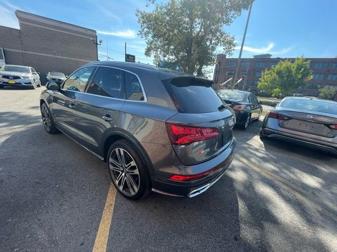 Used 2018 Audi SQ5 Premium Plus w/ S Sport Package image 7