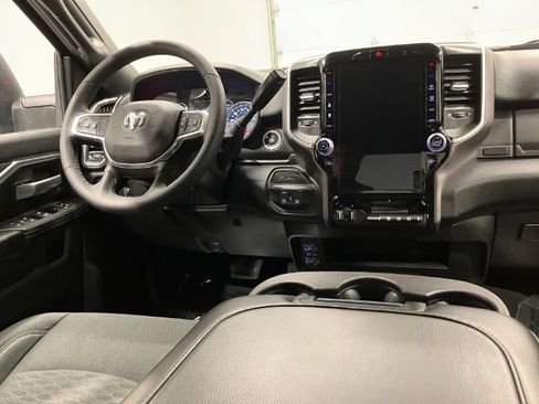 Used 2026 RAM 2500 Big Horn AWD/4WD image 40