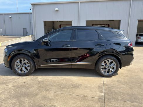 Used 2025 Kia Sportage SX FWD image 6