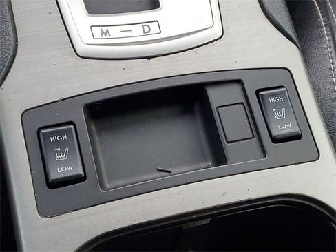 Used 2010 Subaru Legacy 2.5i Premium image 23