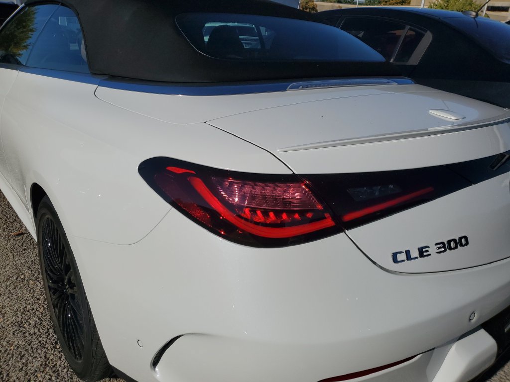 Used 2024 Mercedes-Benz CLE 300 4MATIC Cabriolet image 15