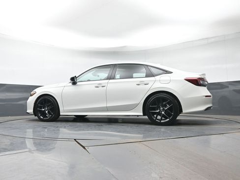 Used 2025 Honda Civic Sport image 25