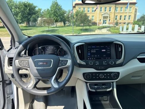 Used 2022 GMC Terrain Denali AWD/4WD image 14