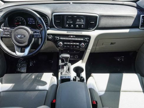 Used 2020 Kia Sportage EX FWD image 11