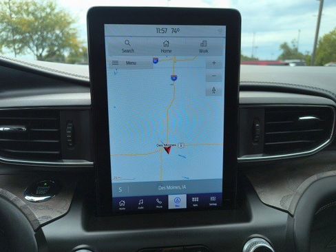 Used 2020 Ford Explorer Platinum w/ Premium Technology Package image 27