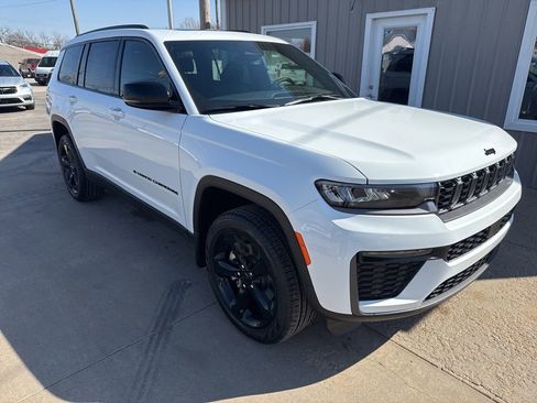 New 2026 Jeep Grand Cherokee L Limited image 1