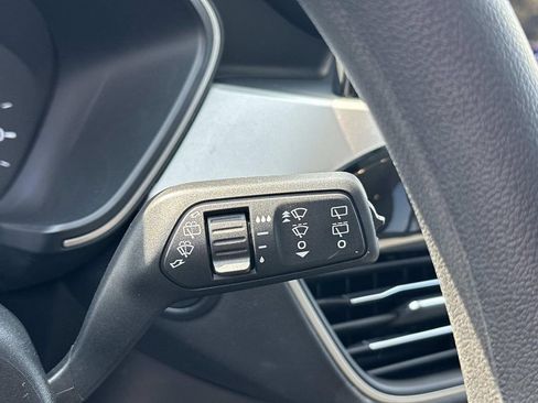 Used 2022 Ford Escape SE w/ SE Sport Appearance Package image 20