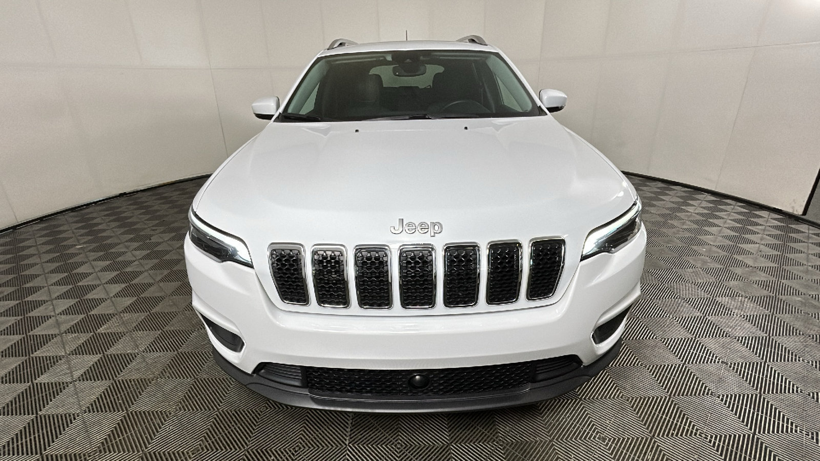 Used 2021 Jeep Cherokee Latitude Lux w/ Sun & Sound Group AWD/4WD image 8