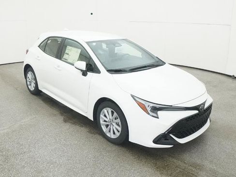 New 2025 Toyota Corolla SE image 30