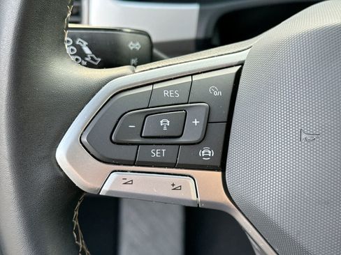 Used 2023 Volkswagen Atlas Cross Sport SE FWD image 30