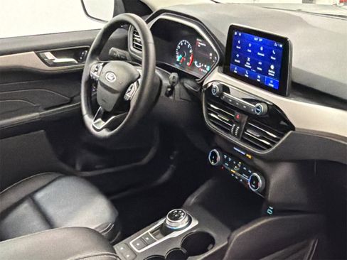 Used 2022 Ford Escape SEL image 10