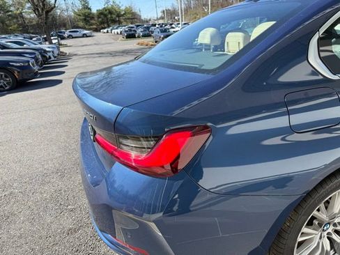 Used 2024 BMW 330i xDrive Sedan w/ Premium Package AWD/4WD image 5