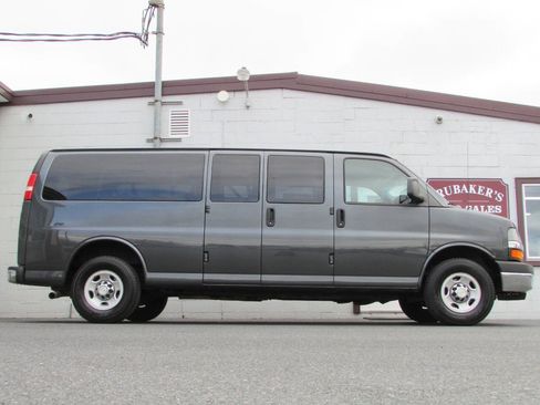 Used 2016 Chevrolet Express 3500 LT w/ LT Preferred Equipment Group RWD image 9