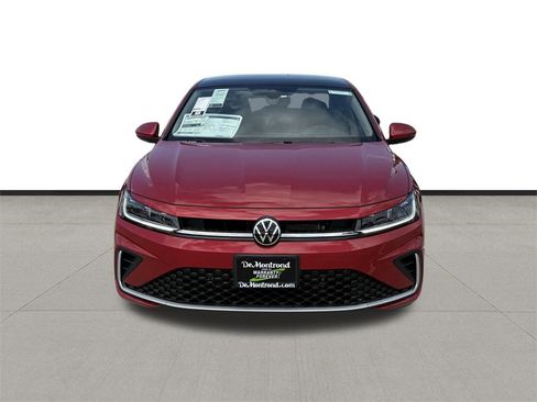 New 2026 Volkswagen Jetta SE image 2