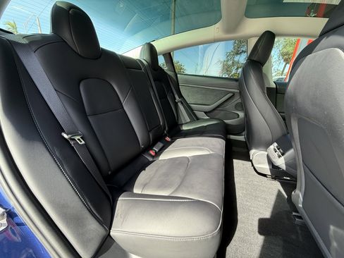 Used 2023 Tesla Model 3 Standard Range image 12