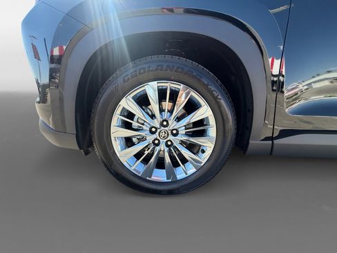 New 2026 Toyota Grand Highlander AWD image 14
