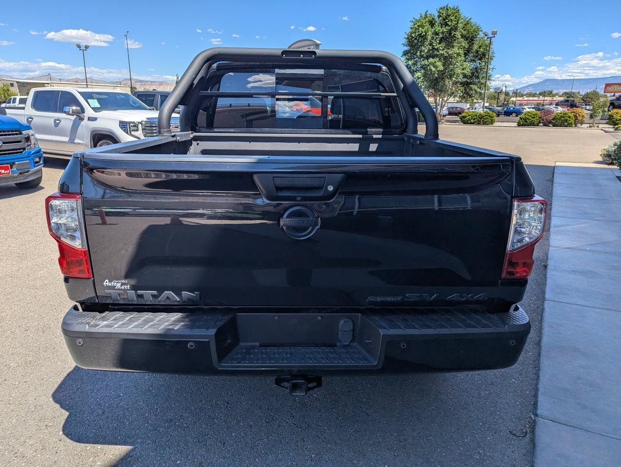 Used 2019 Nissan Titan SV w/ SV Convenience Package AWD/4WD image 4