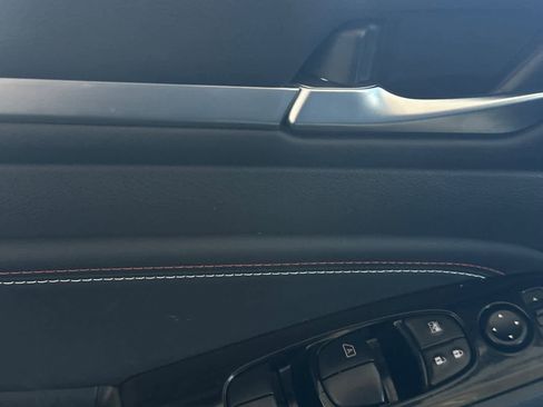 Used 2023 Nissan Altima 2.5 SR w/ SR Premium Package image 13