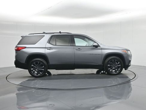 Used 2021 Chevrolet Traverse RS image 30