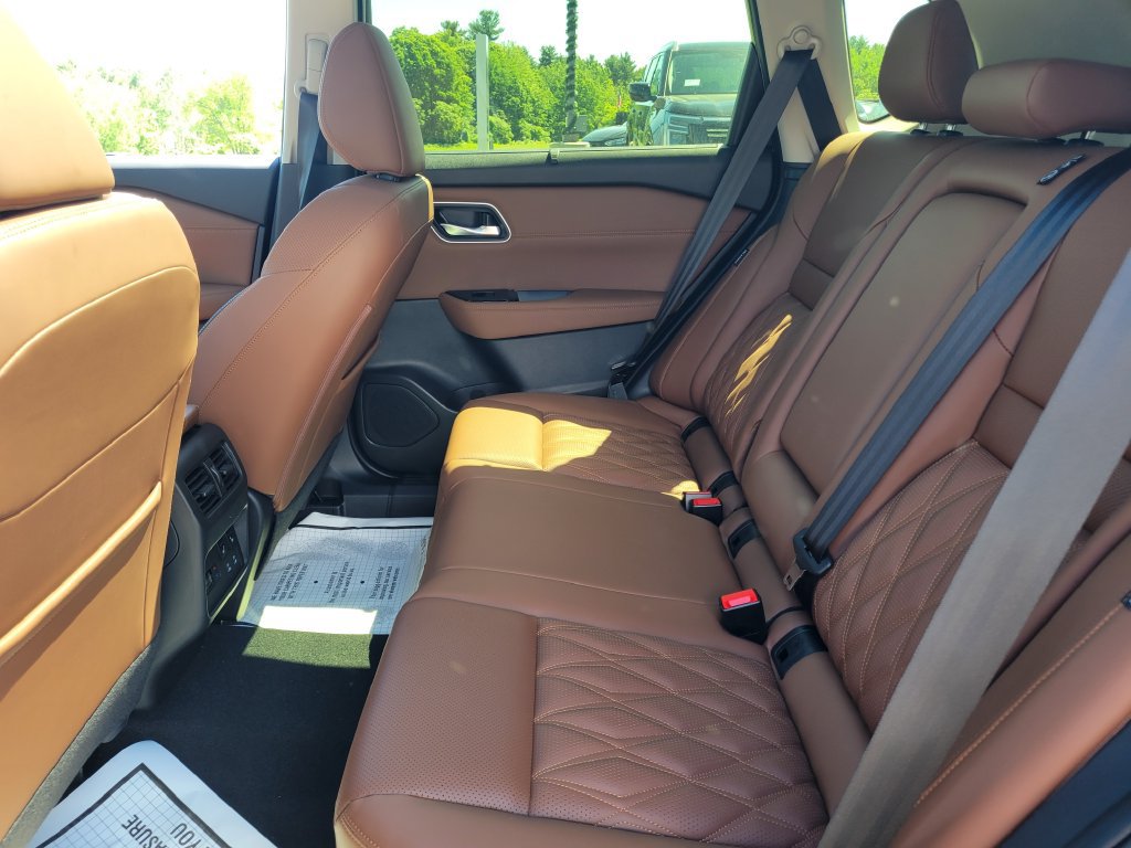 New 2026 Nissan Rogue Platinum AWD/4WD image 30
