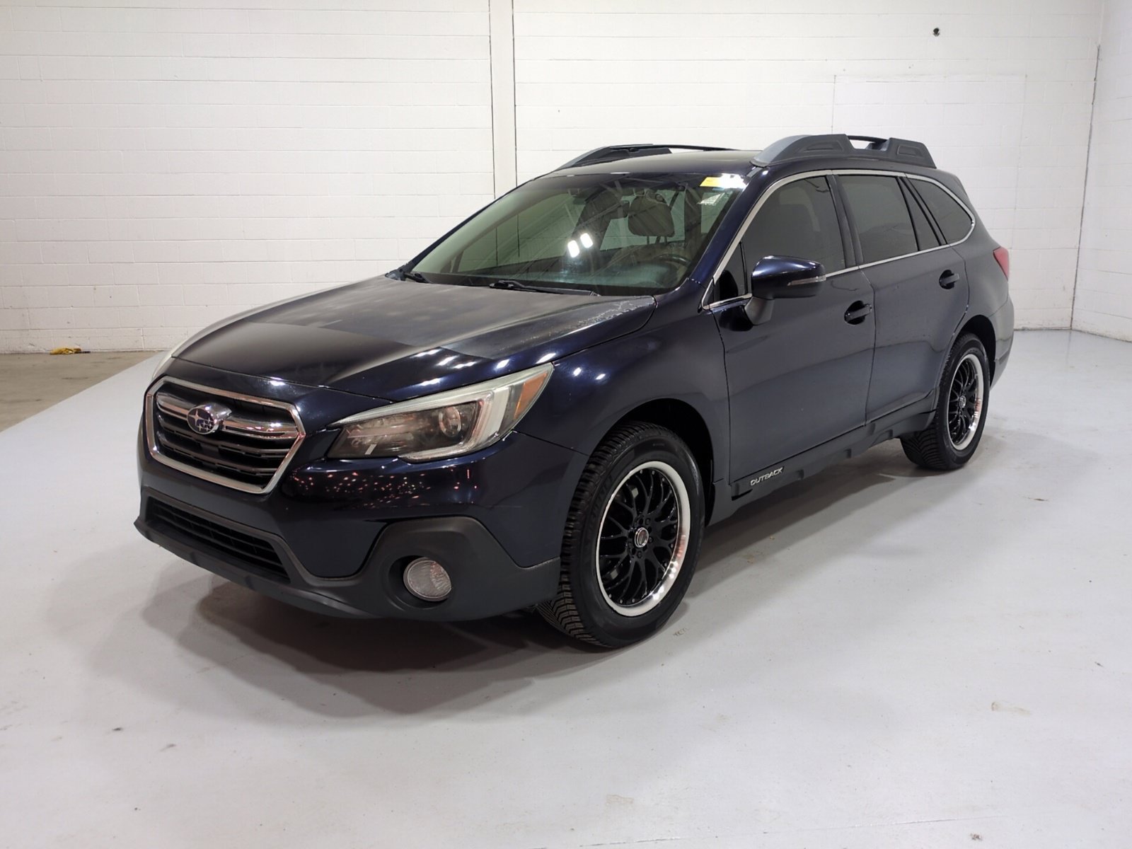 Used 2018 Subaru Outback 2.5i Limited AWD/4WD image 6