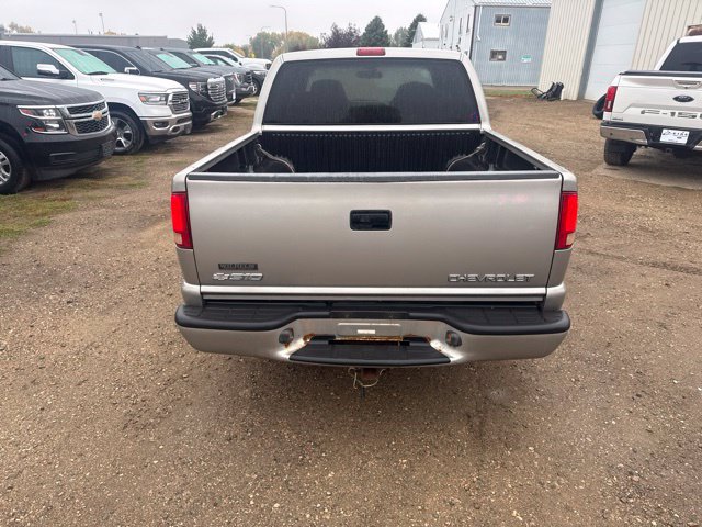 Used 2003 Chevrolet S10 Pickup LS AWD/4WD image 9