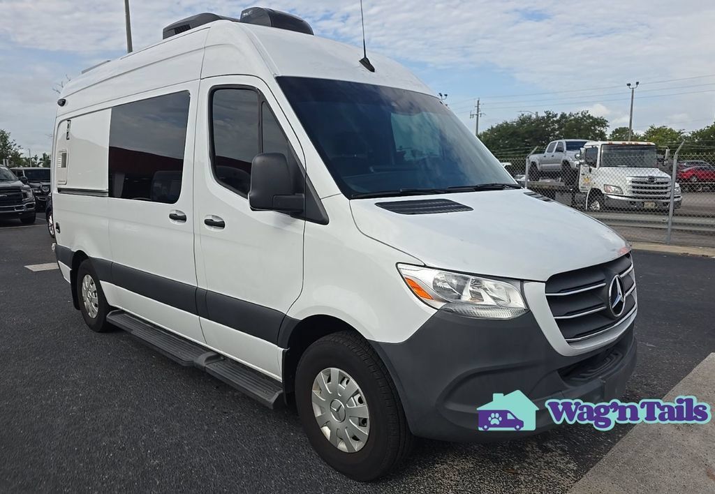 Used 2024 Mercedes-Benz Sprinter 2500 w/ Acoustic Package image 3