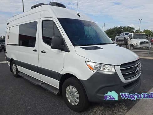 Used 2024 Mercedes-Benz Sprinter 2500 w/ Acoustic Package image 3