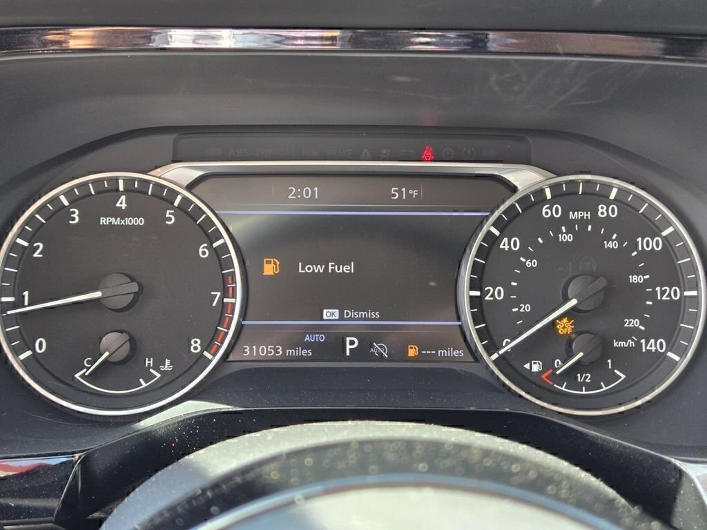 Used 2025 Nissan Pathfinder SL AWD/4WD image 35