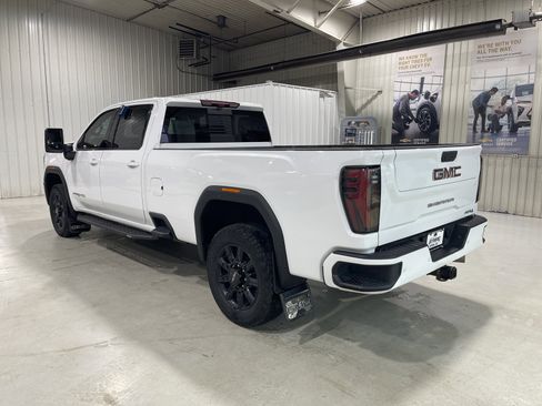 Used 2024 GMC Sierra 3500 AT4 w/ AT4 Premium Plus Package AWD/4WD image 9