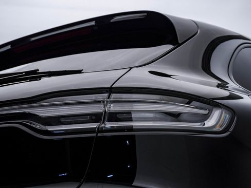 Certified 2023 Porsche Macan GTS image 12