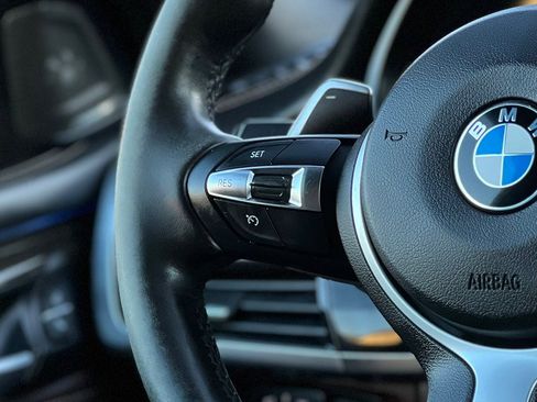 Used 2017 BMW X5 xDrive40e image 12