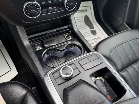 Used 2015 Mercedes-Benz GL 450 4MATIC image 45