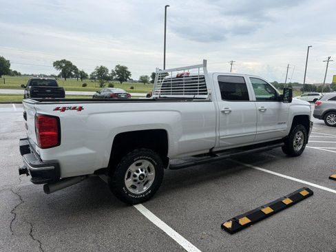 Used 2018 Chevrolet Silverado 2500 LT w/ LT Fleet Convenience Package AWD/4WD image 2
