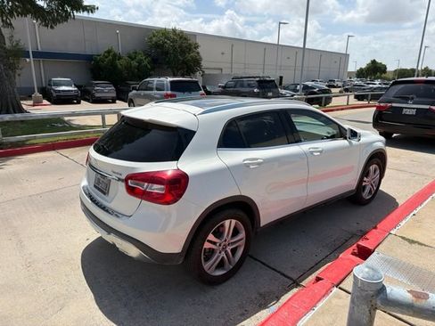 Used 2018 Mercedes-Benz GLA 250 4MATIC image 6