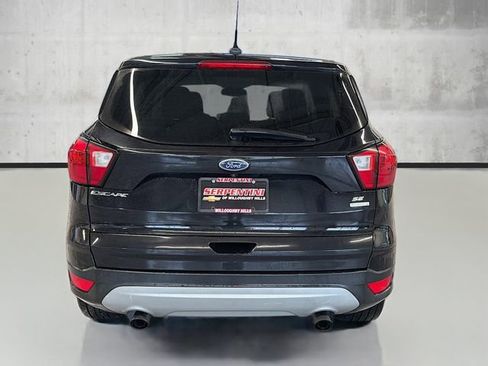 Used 2019 Ford Escape SE image 6