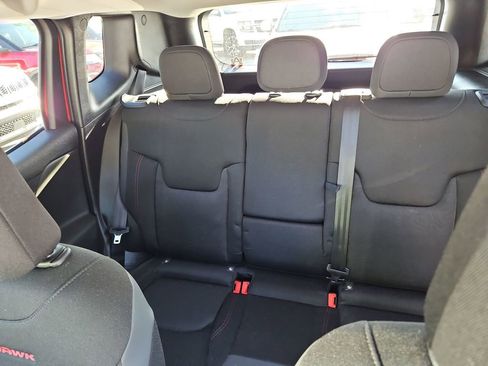 Used 2021 Jeep Renegade Trailhawk image 10