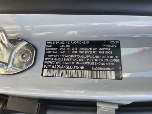 New 2025 Porsche Macan 4 Electric image 31