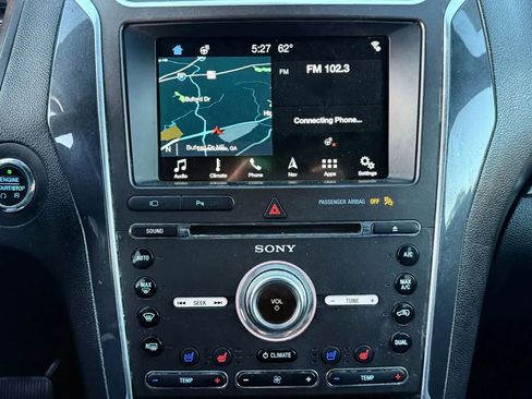 Used 2018 Ford Explorer Limited image 22