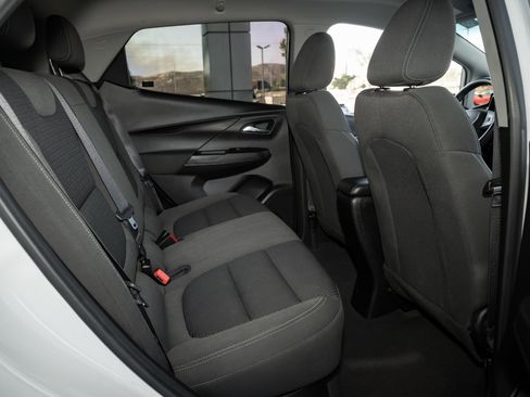 Used 2022 Chevrolet Bolt LT image 33